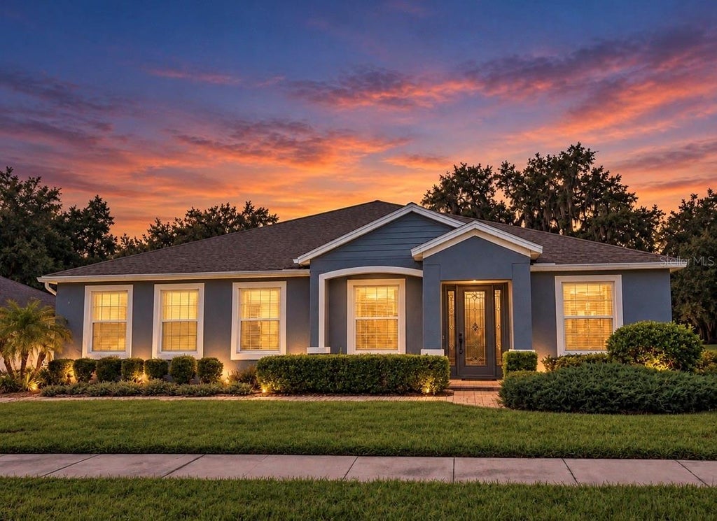 Photo of 1020 Lena Run Court, Winter Haven, FL 33880 (MLS # L4964964)