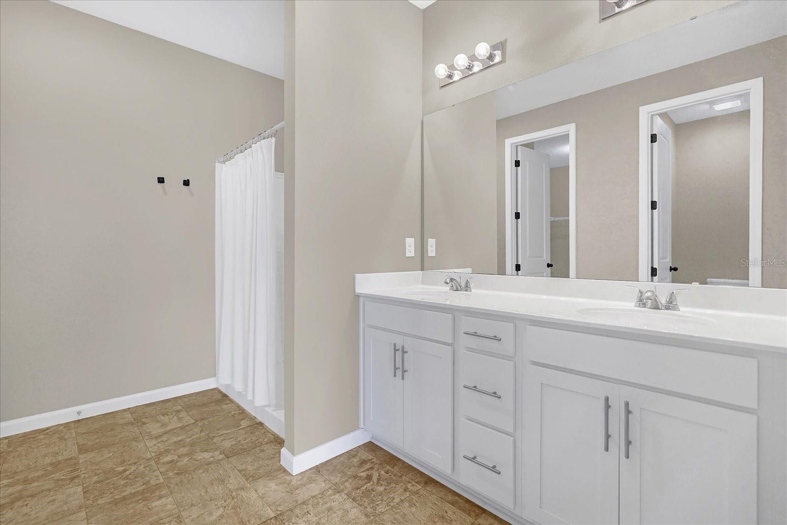 LAKE SMART POINTE - Residential