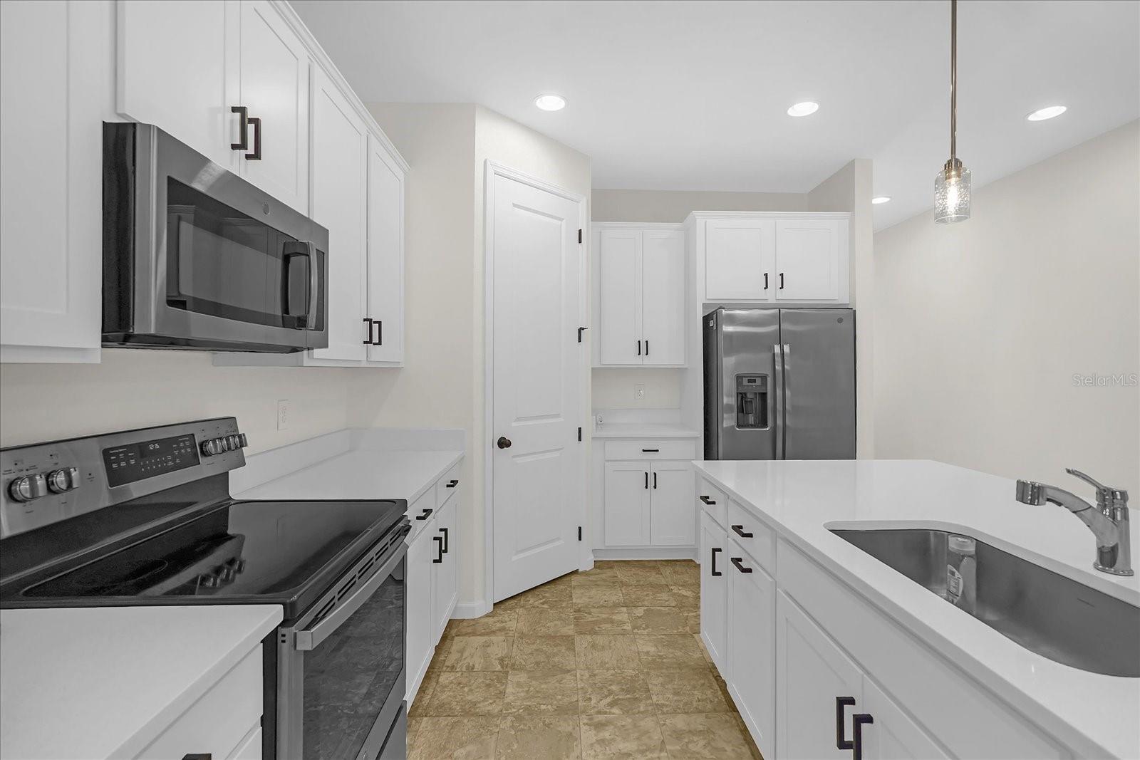 LAKE SMART POINTE - Residential