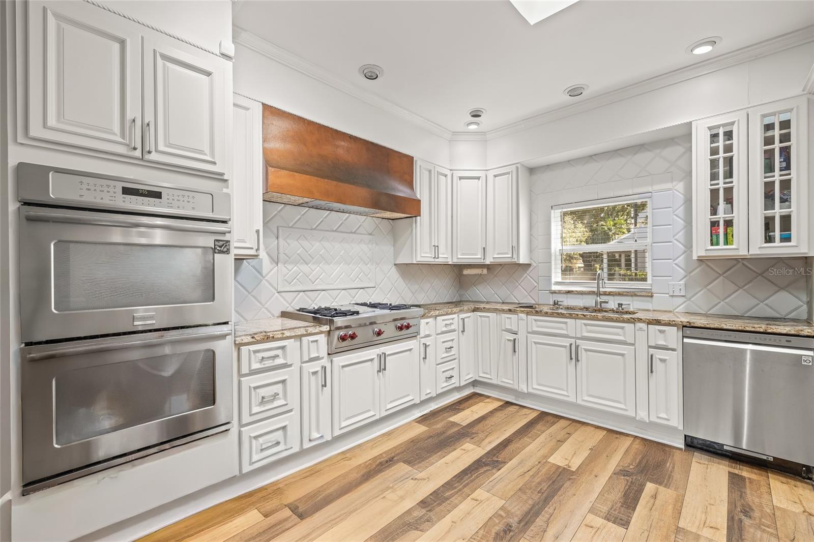 MARYLAND MANOR 2ND UNIT - Residential Lease