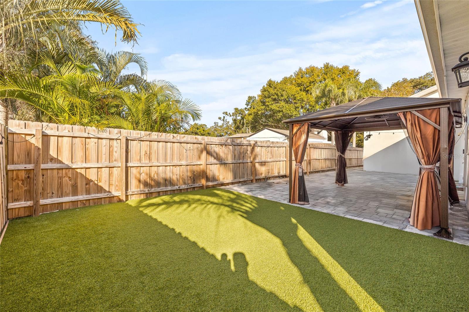 MARYLAND MANOR 2ND UNIT - Residential Lease