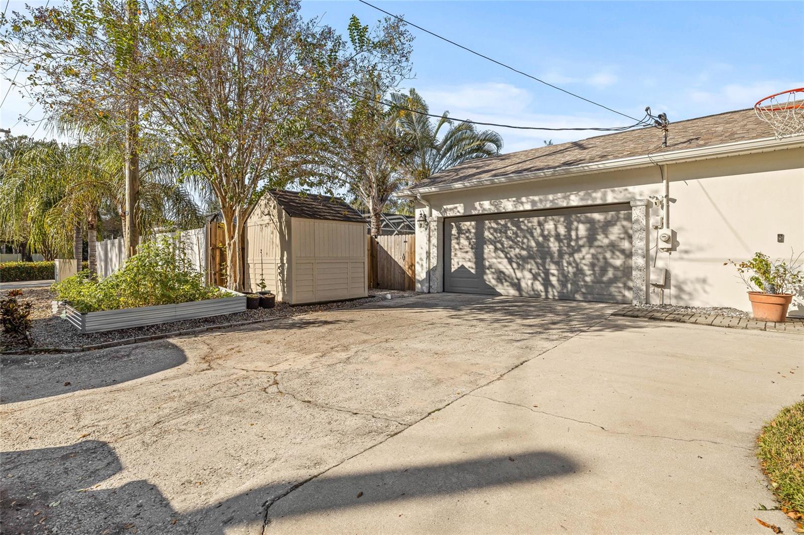 MARYLAND MANOR 2ND UNIT - Residential Lease