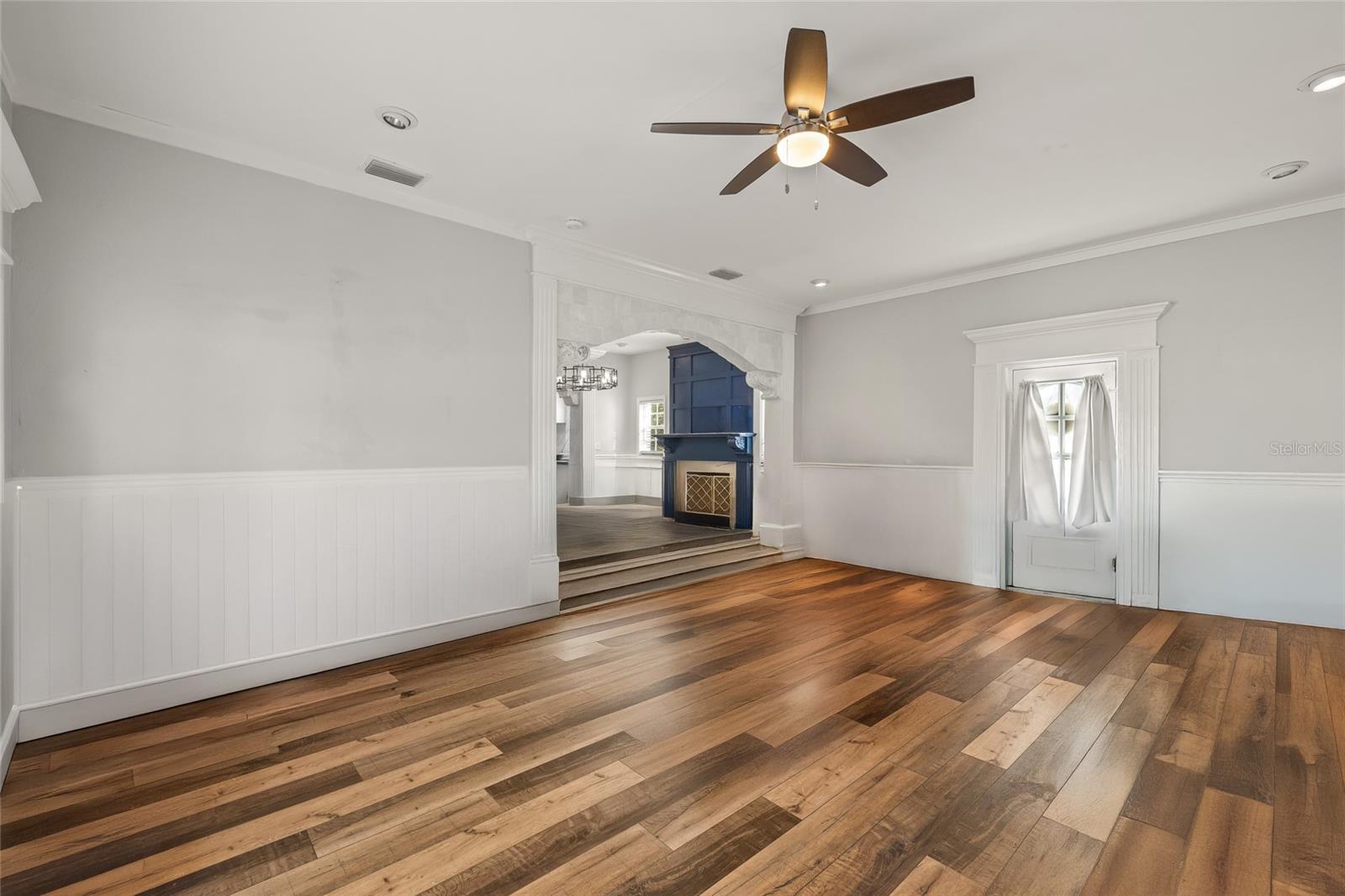 MARYLAND MANOR 2ND UNIT - Residential Lease