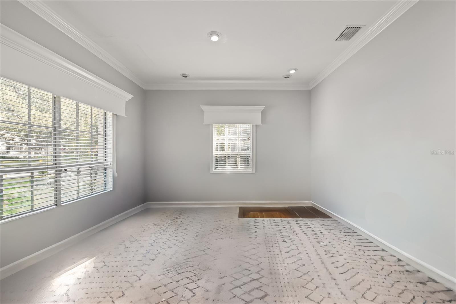 MARYLAND MANOR 2ND UNIT - Residential Lease