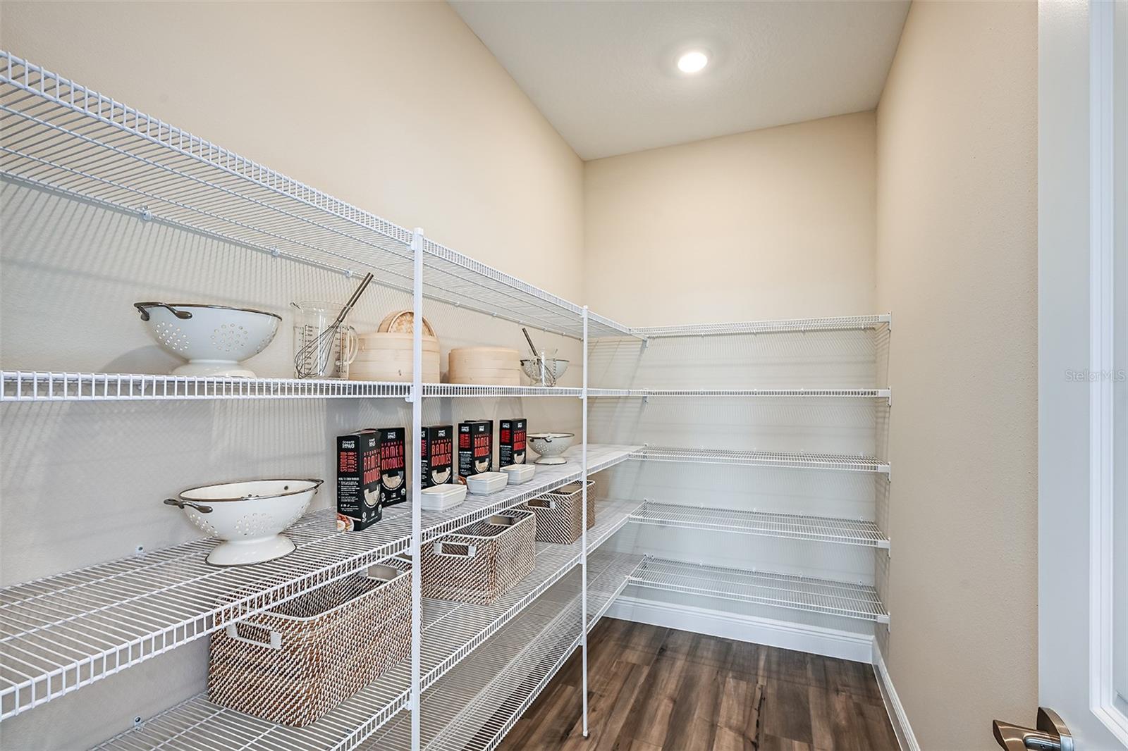 PASADENA WOODS - Residential