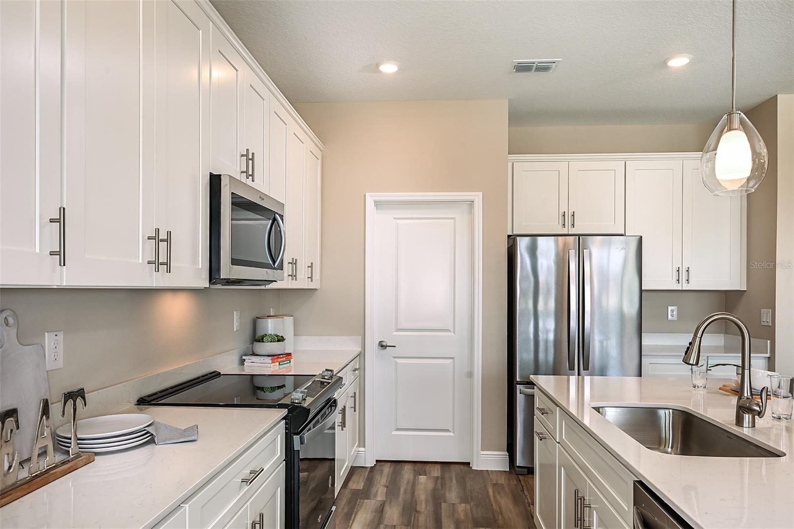 PASADENA WOODS - Residential