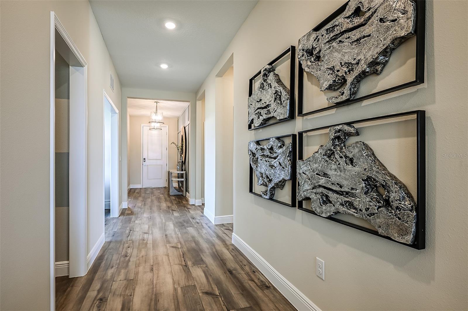 PASADENA WOODS - Residential