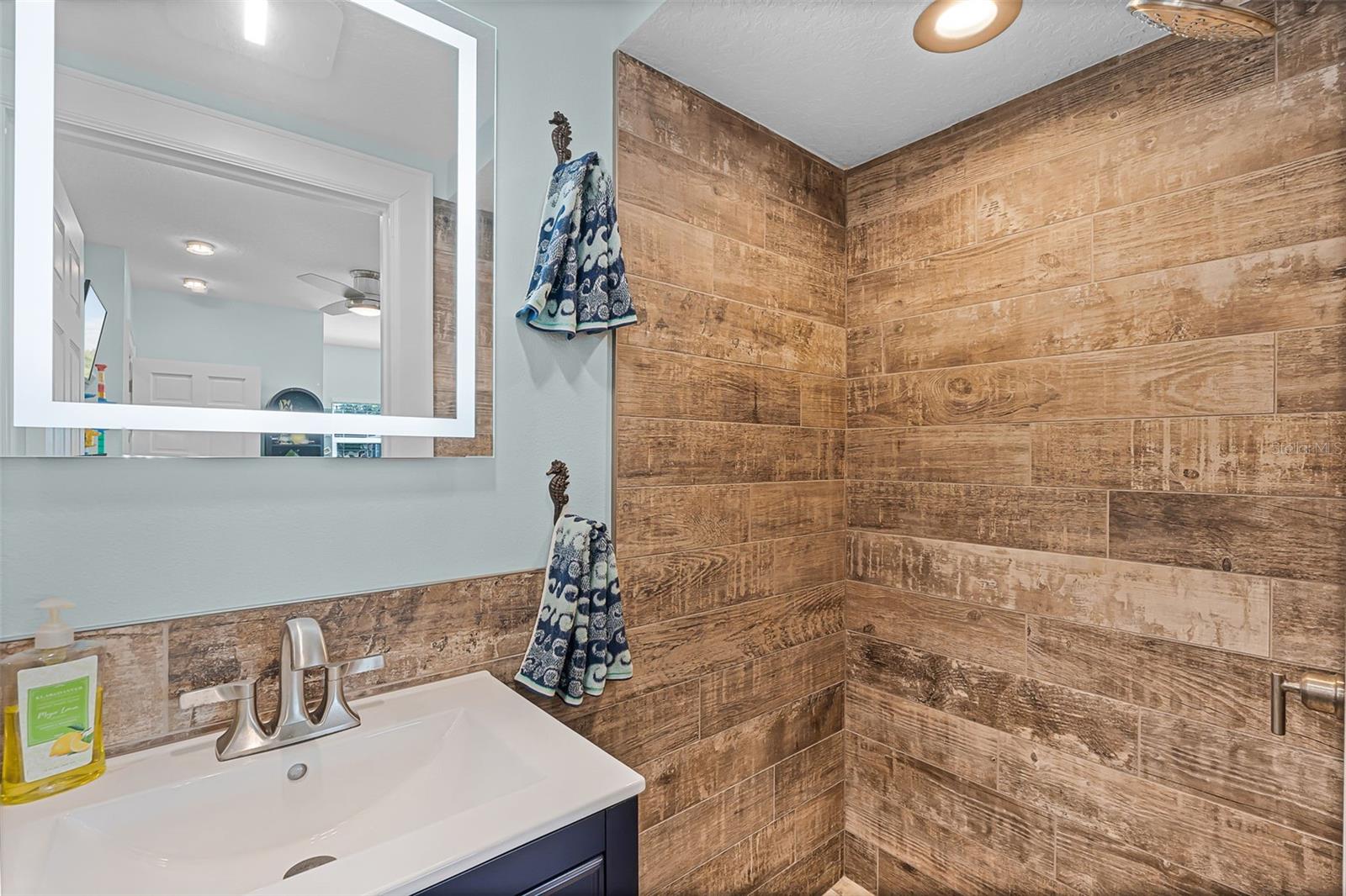 ST JOHNS RIVER ESTATES - Residential
