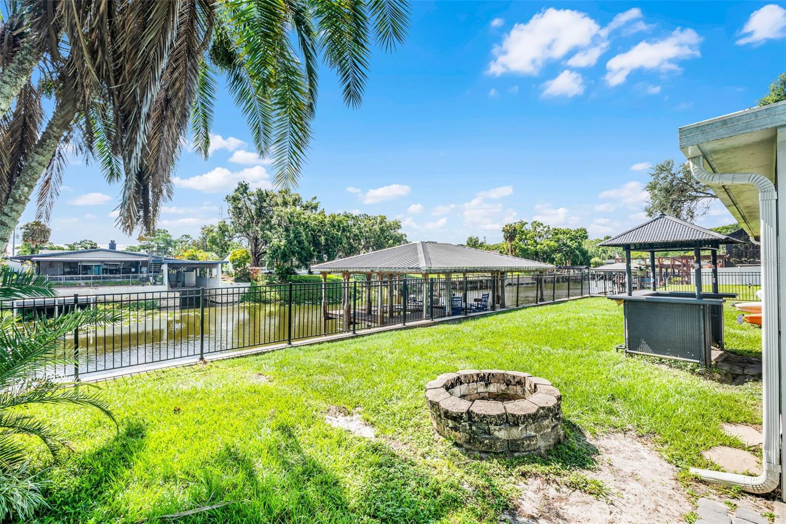 ST JOHNS RIVER ESTATES - Residential