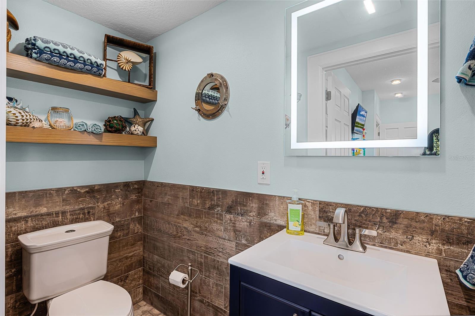 ST JOHNS RIVER ESTATES - Residential