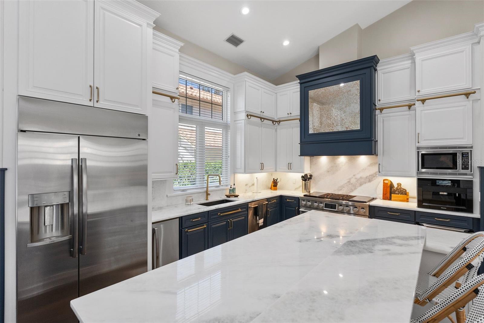 PLACIDO BAYOU - Residential