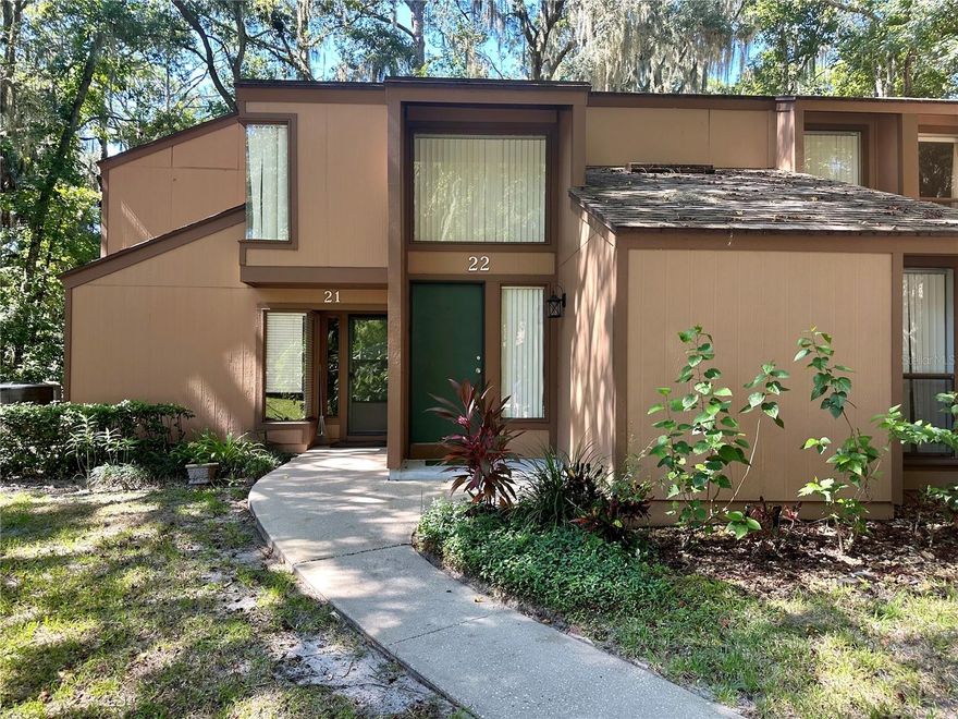 Golf Course View, reduced, bring all offers. 
Welcome to your beautiful 2 bedroom 2 bath condominium located in the heart of Palm Coast! Enjoy stunning views of the golf course right from your Florida room-one of the best views available in the community!
This light-filled home features a spacious layout with a welcoming atmosphere and security. Quiet, costal lifestyle with proximity to Orlando, Daytona Beach and St. Augustine.

Whether you are looking for a  primary residence, vacation home, rental investment, this property offers flexibility and value. Water and cable are included with the HOA fees, (Blue stream internet)

Community amenities: Heated pool, sauna, tennis courts & more

Don't miss this incredible opportunity-schedule your showing today!

Seller will consider Rental(Move in)Purchase offers! Partially Furnished
All information provided deemed reliable but is not guaranteed. Buyer and buyer's agent to verify all details.