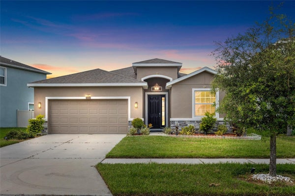 33034 SAND CREEK DR, WESLEY CHAPEL, FL 33543 - Image 9cdb25b15e4abd0449bde0eebee23d9d/1312414258