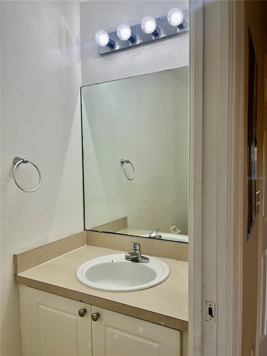 RIO HILLS TWNHS - Residential Lease