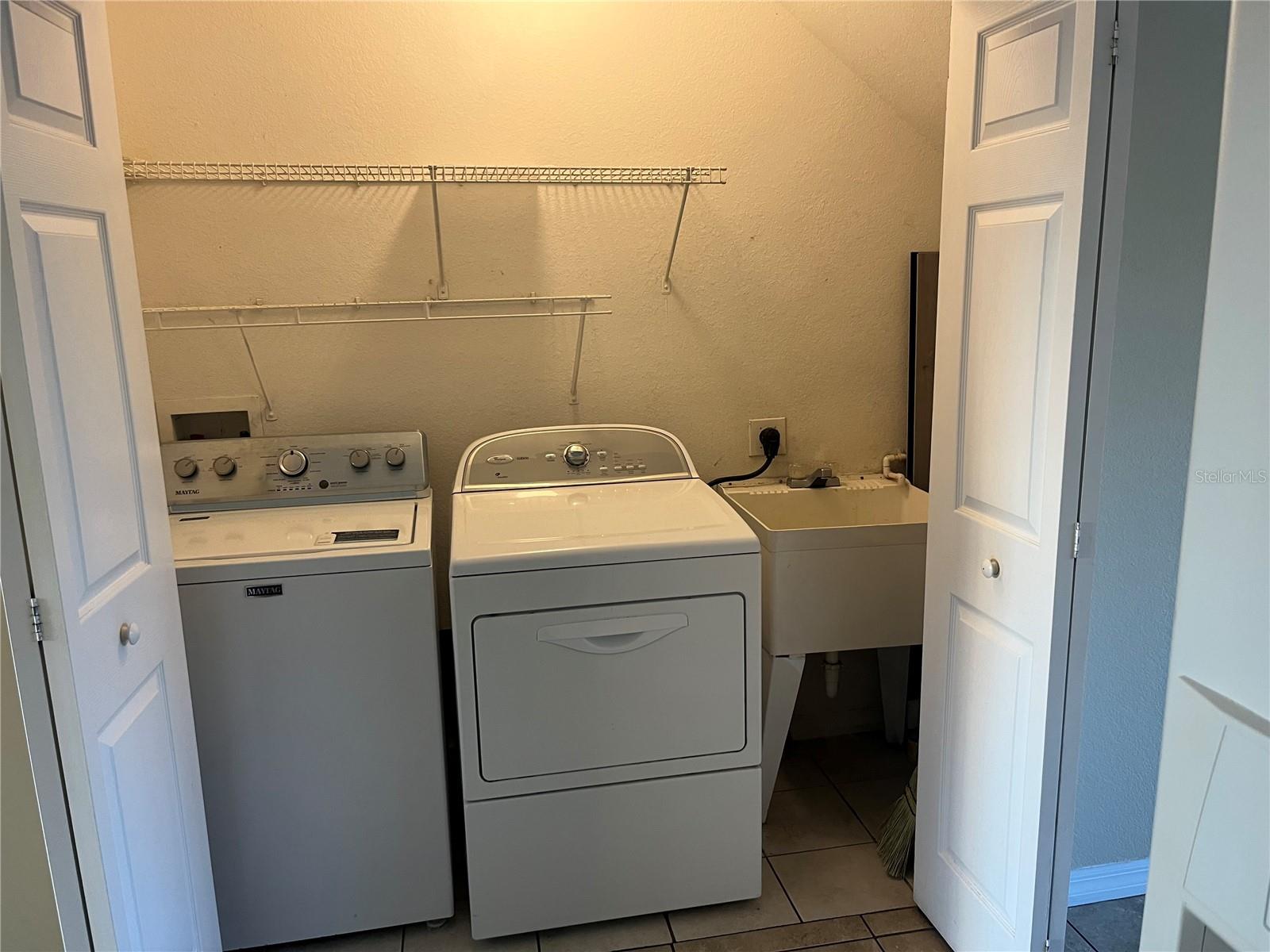 RIO HILLS TWNHS - Residential Lease