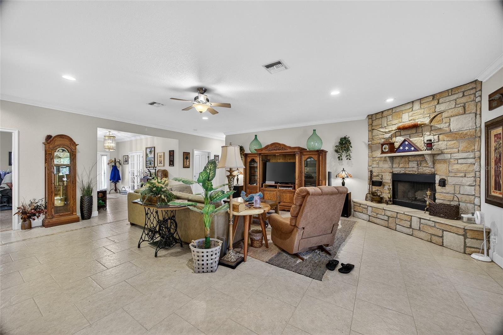 ROWLAND COUNTRY ESTATES - Residential