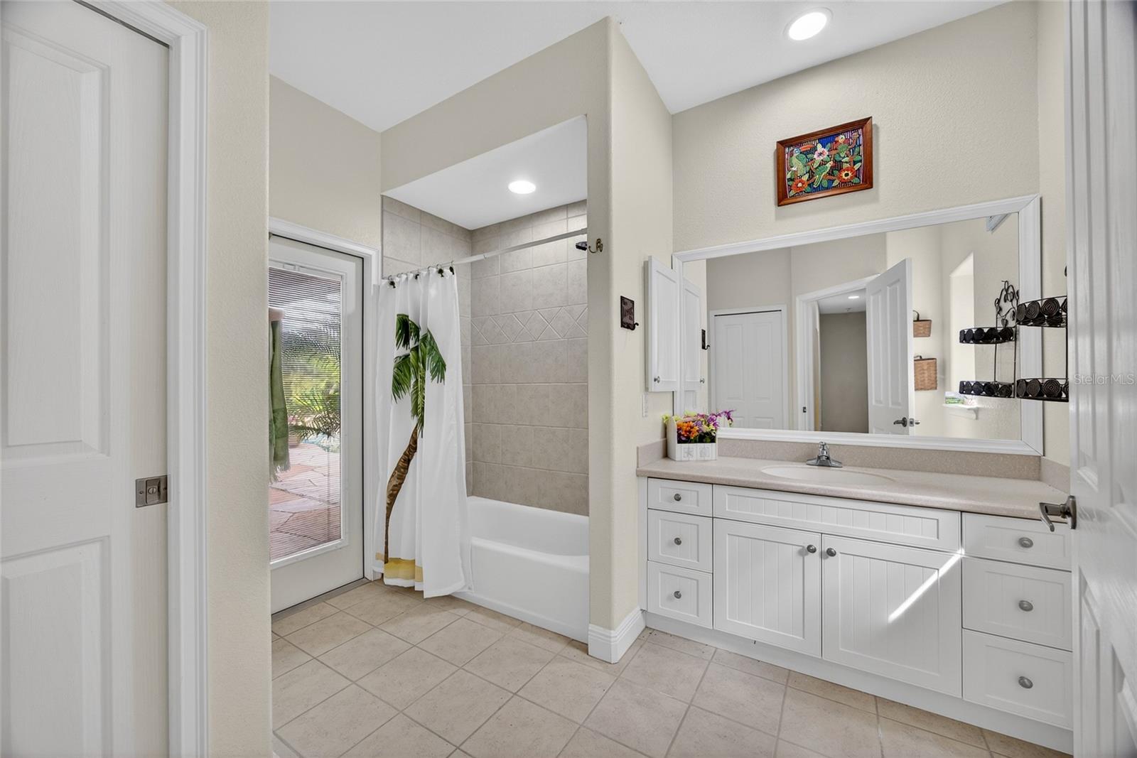 ROWLAND COUNTRY ESTATES - Residential