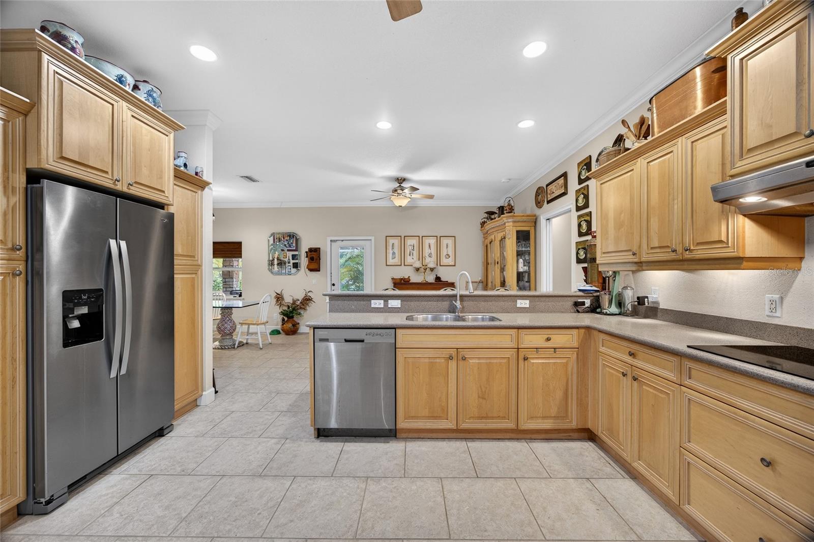 ROWLAND COUNTRY ESTATES - Residential