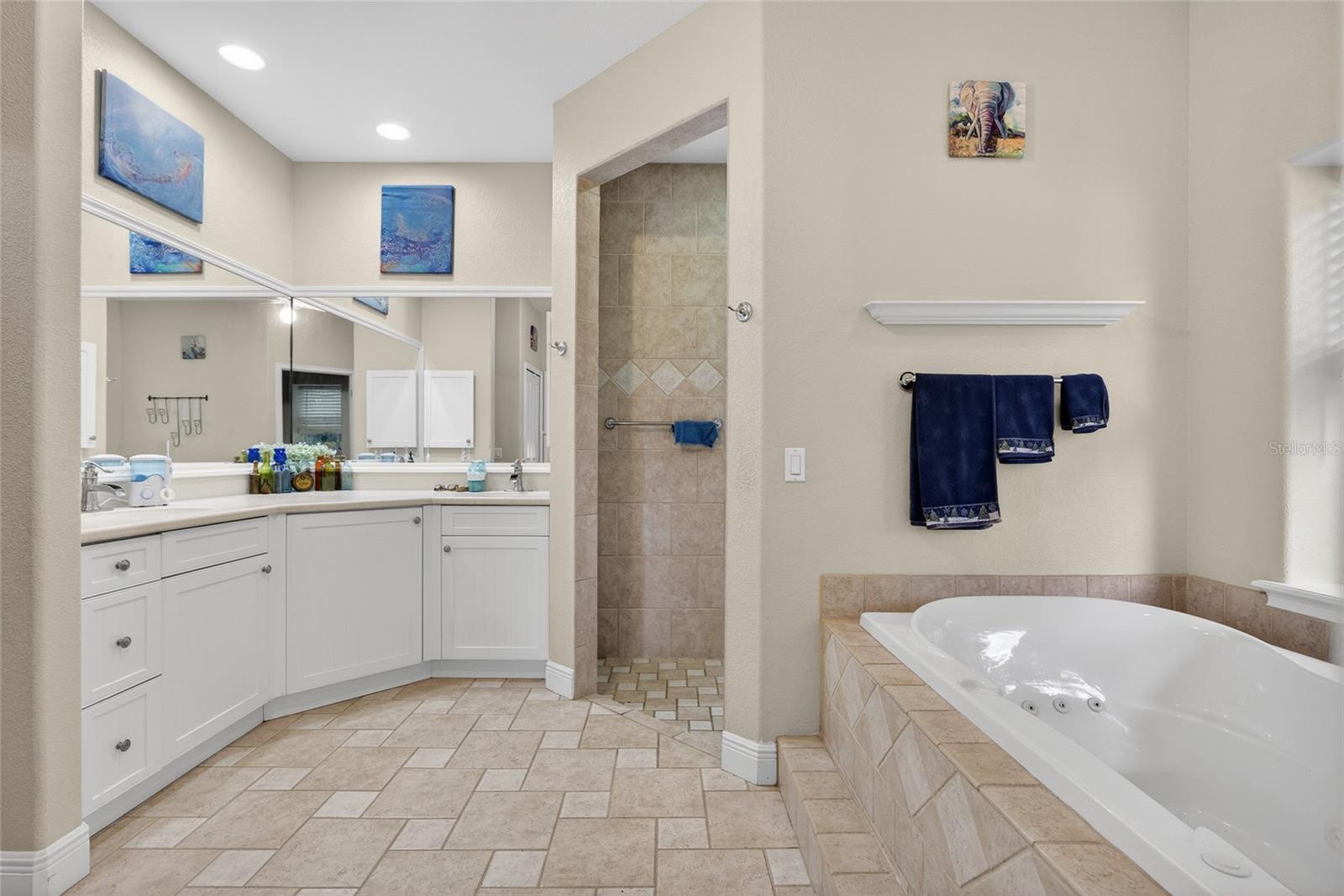 ROWLAND COUNTRY ESTATES - Residential