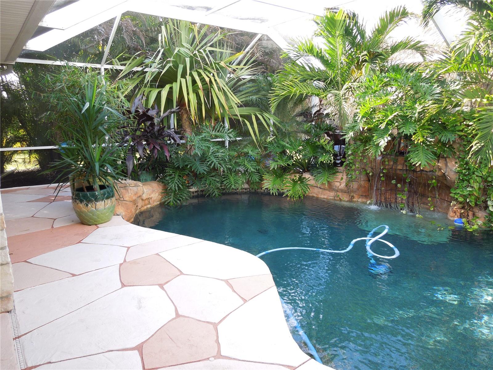 ROWLAND COUNTRY ESTATES - Residential