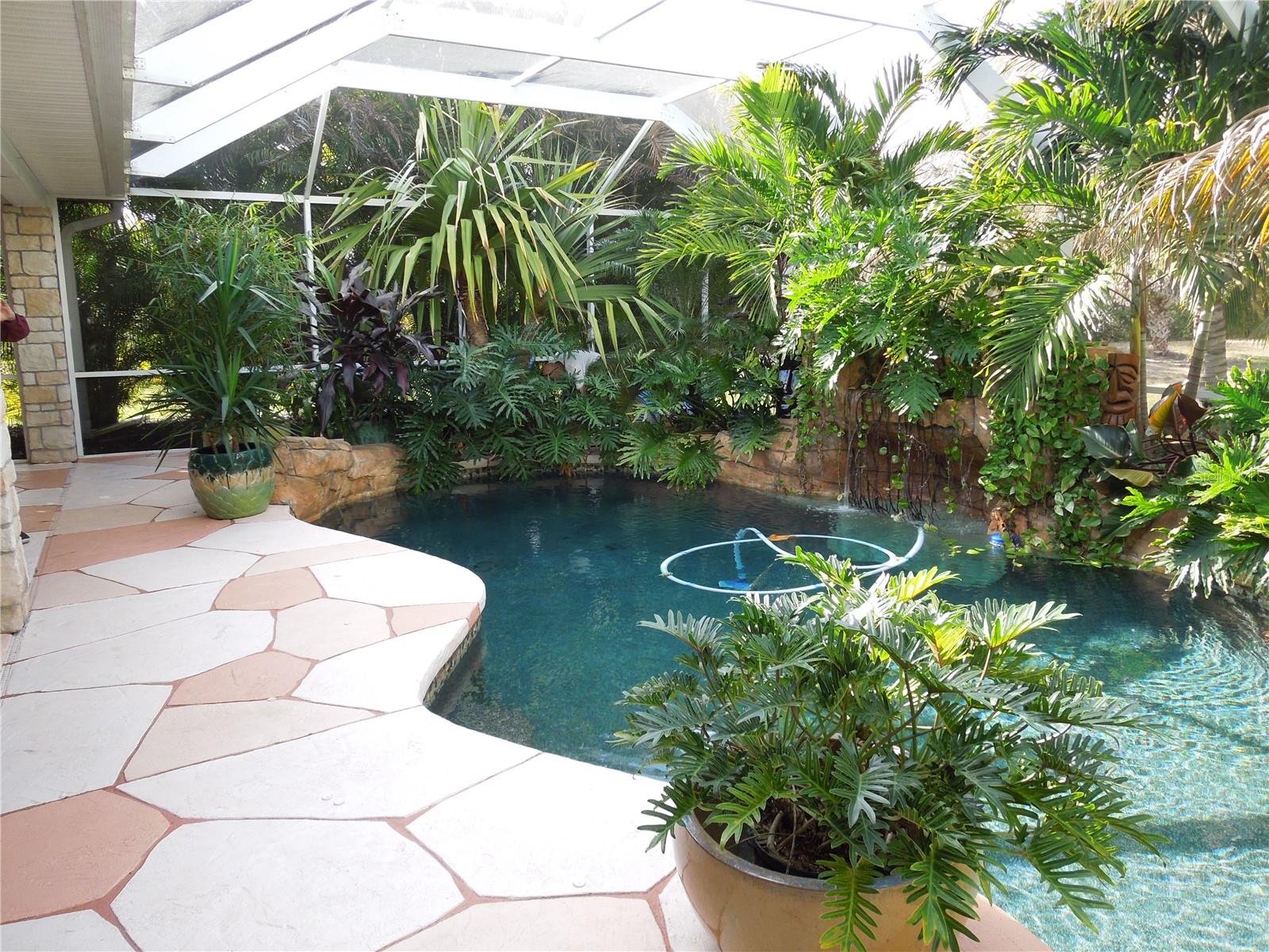 ROWLAND COUNTRY ESTATES - Residential