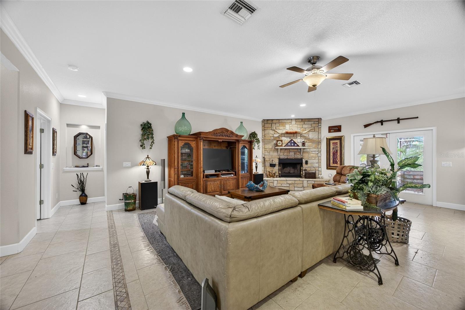 ROWLAND COUNTRY ESTATES - Residential