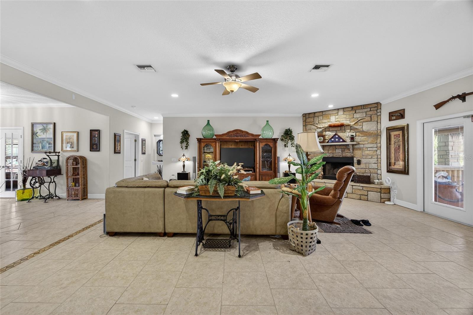 ROWLAND COUNTRY ESTATES - Residential