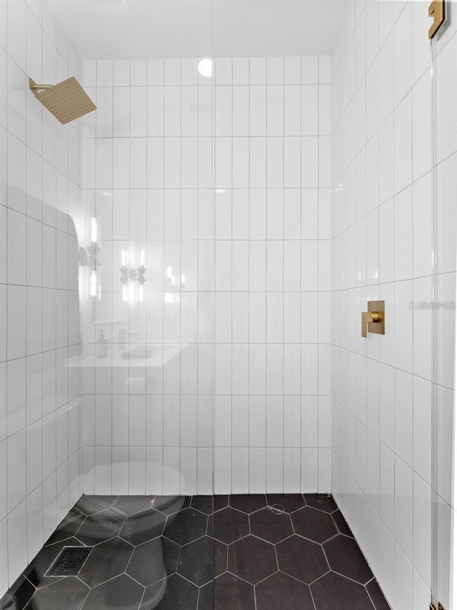 D6E | ADALEE STREET TOWNHOMES - Residential