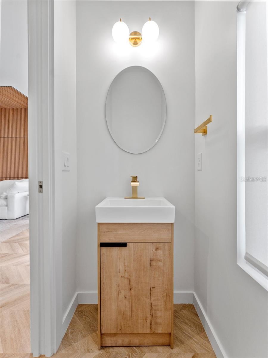 D6E | ADALEE STREET TOWNHOMES - Residential