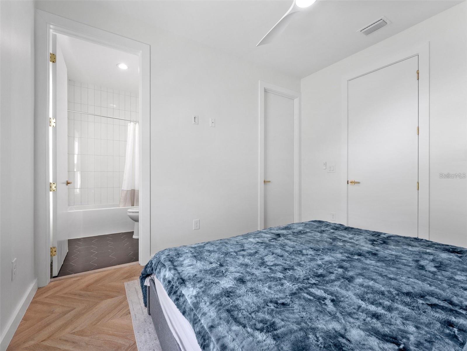 D6E | ADALEE STREET TOWNHOMES - Residential