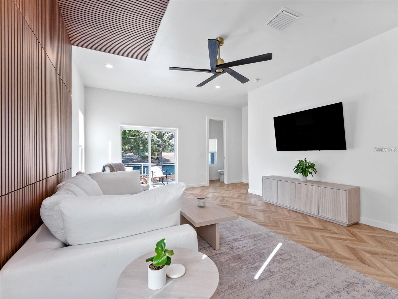 D6E | ADALEE STREET TOWNHOMES - Residential