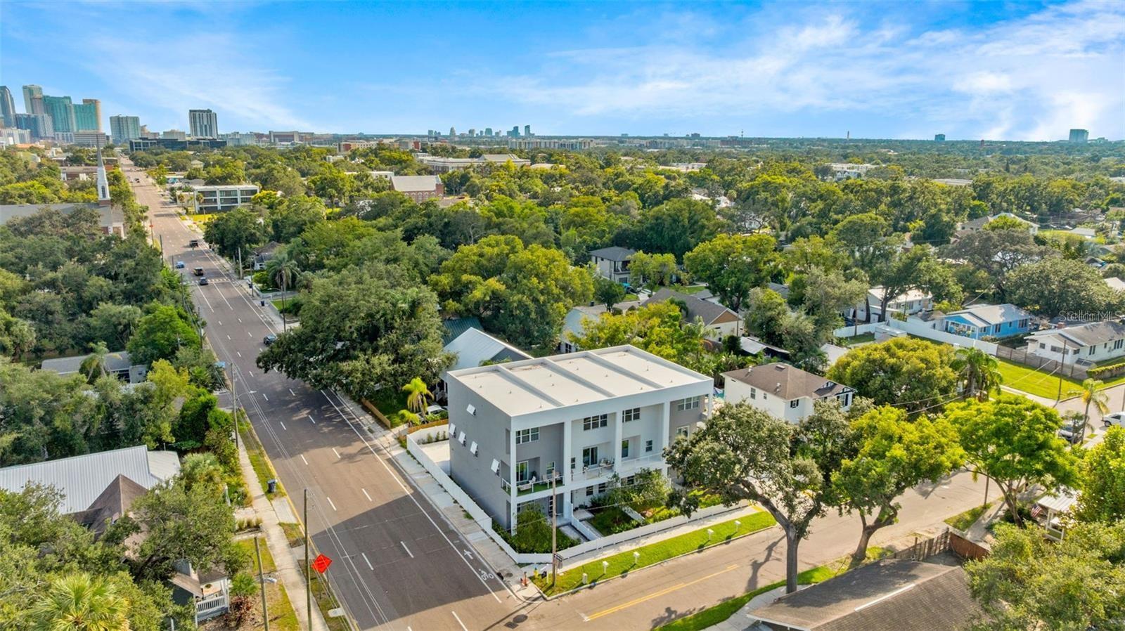 D6E | ADALEE STREET TOWNHOMES - Residential