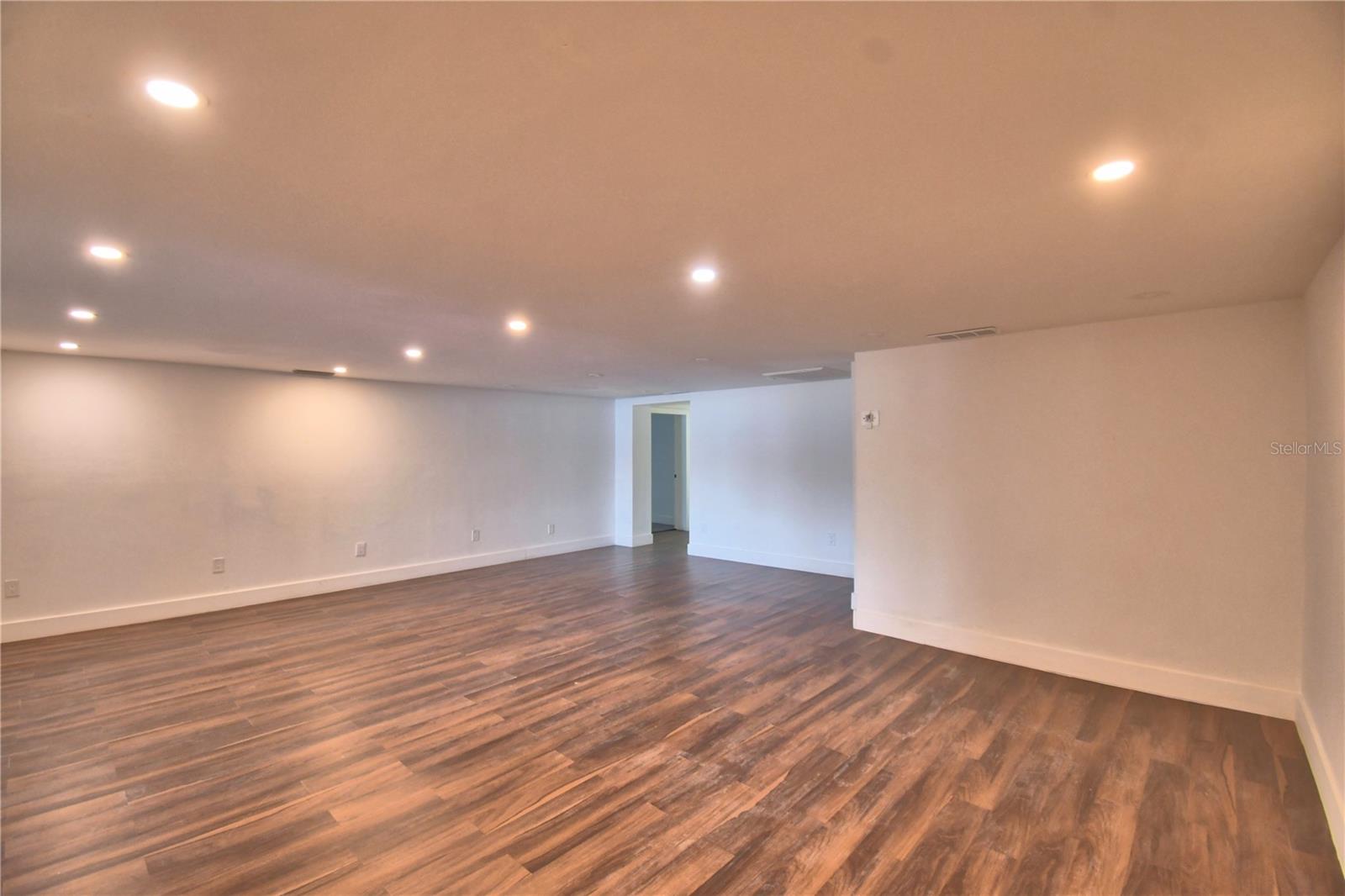 EAST VIEW PKWY - Residential