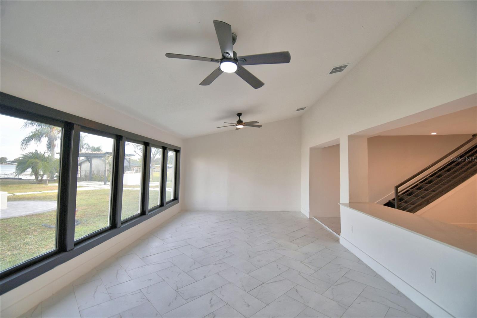 EAST VIEW PKWY - Residential