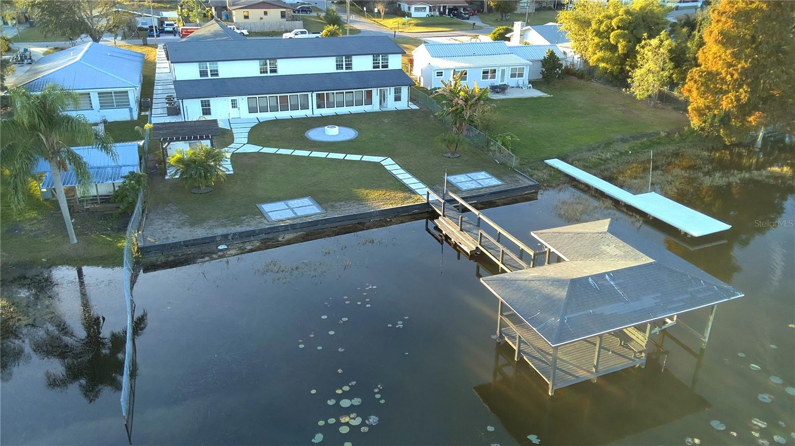 EAST VIEW PKWY - Residential