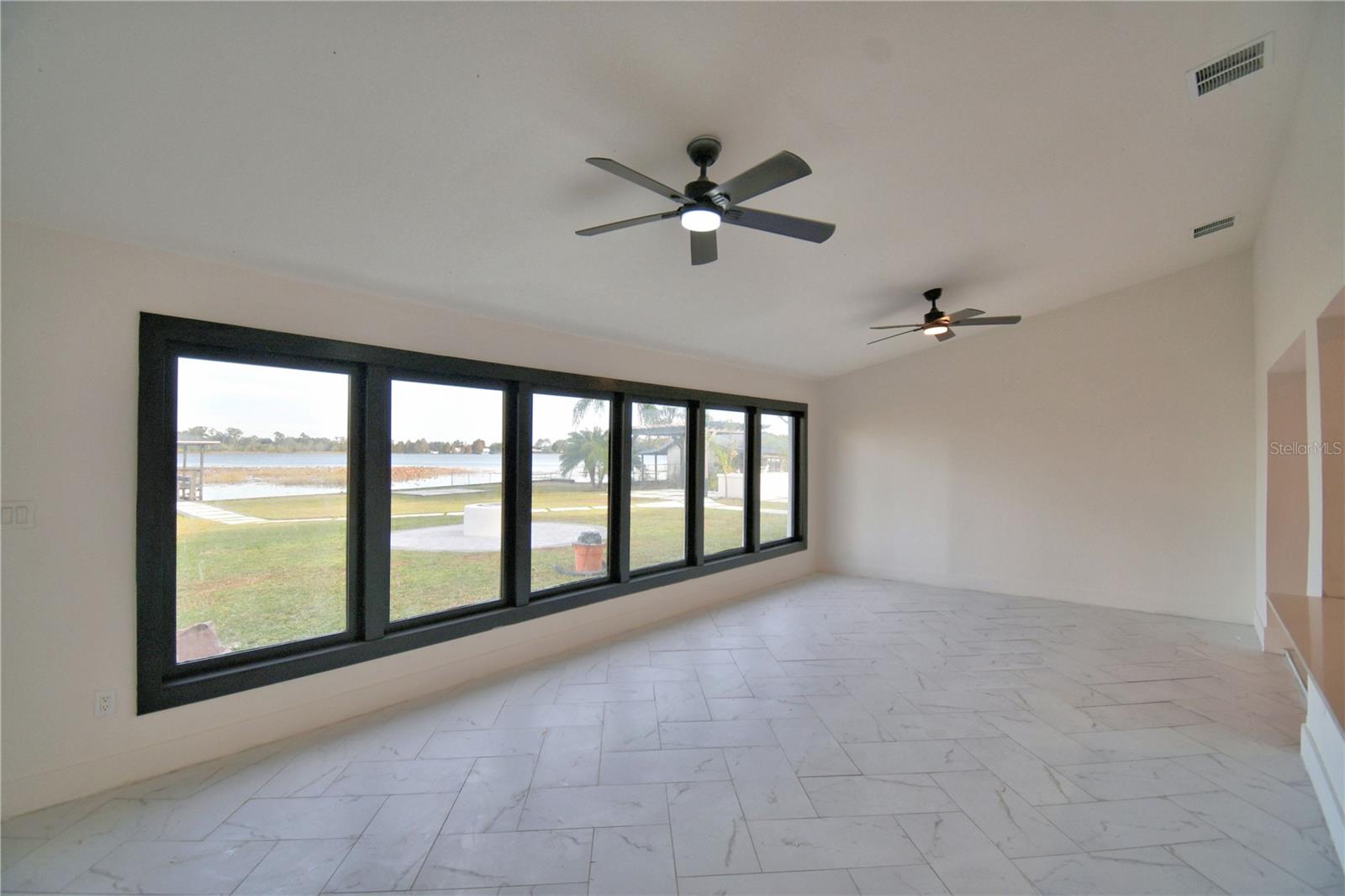 EAST VIEW PKWY - Residential