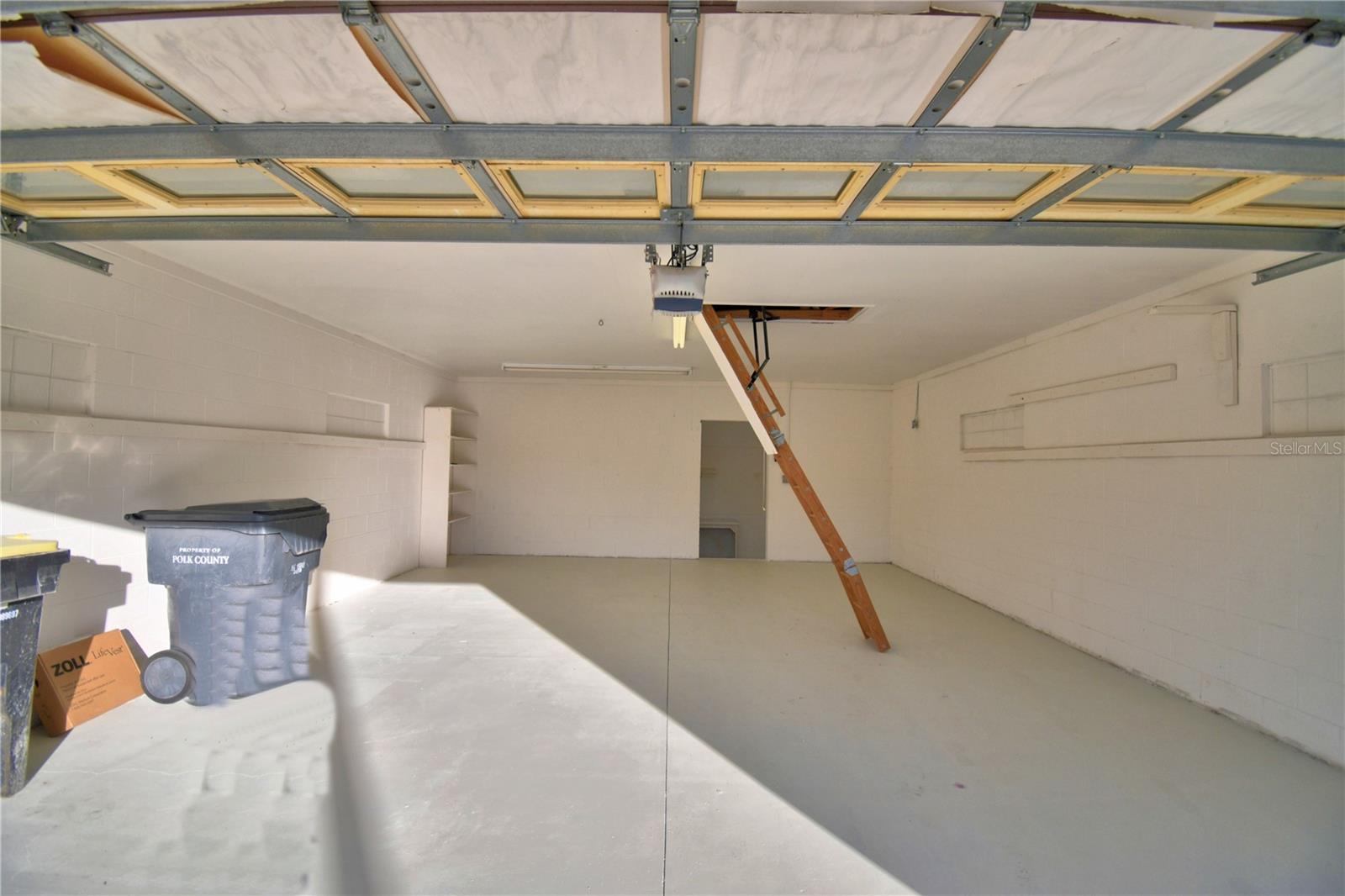 EAST VIEW PKWY - Residential