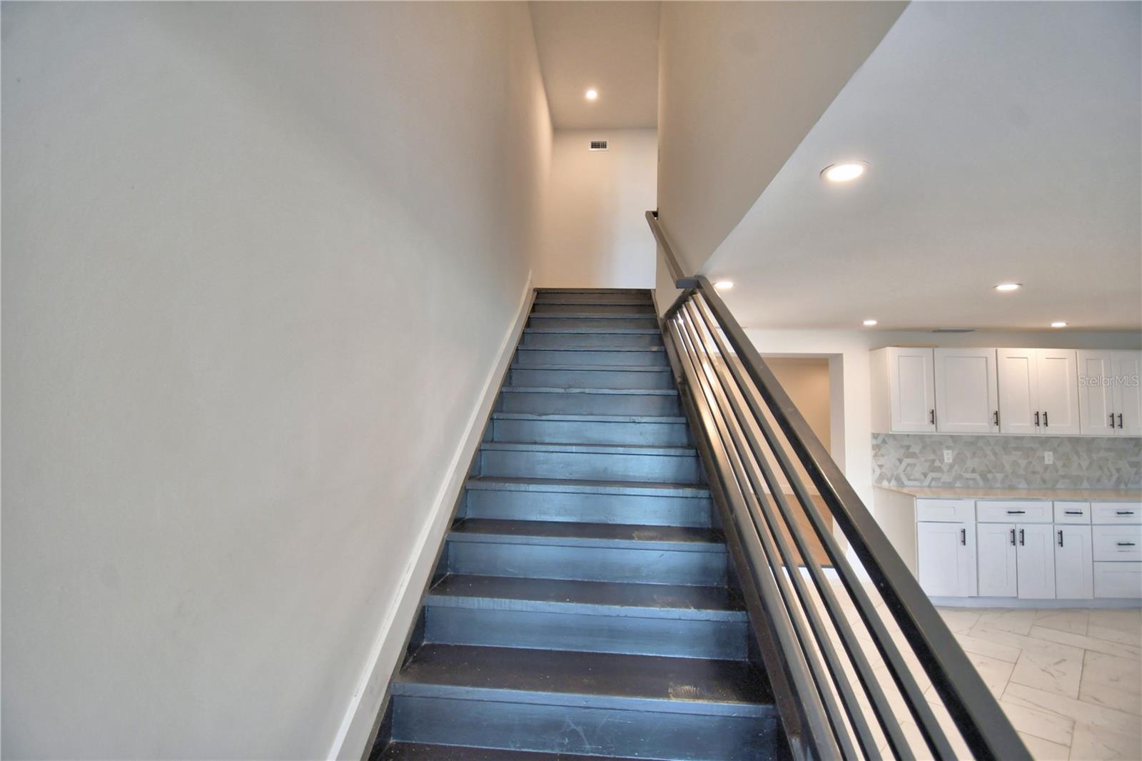 EAST VIEW PKWY - Residential