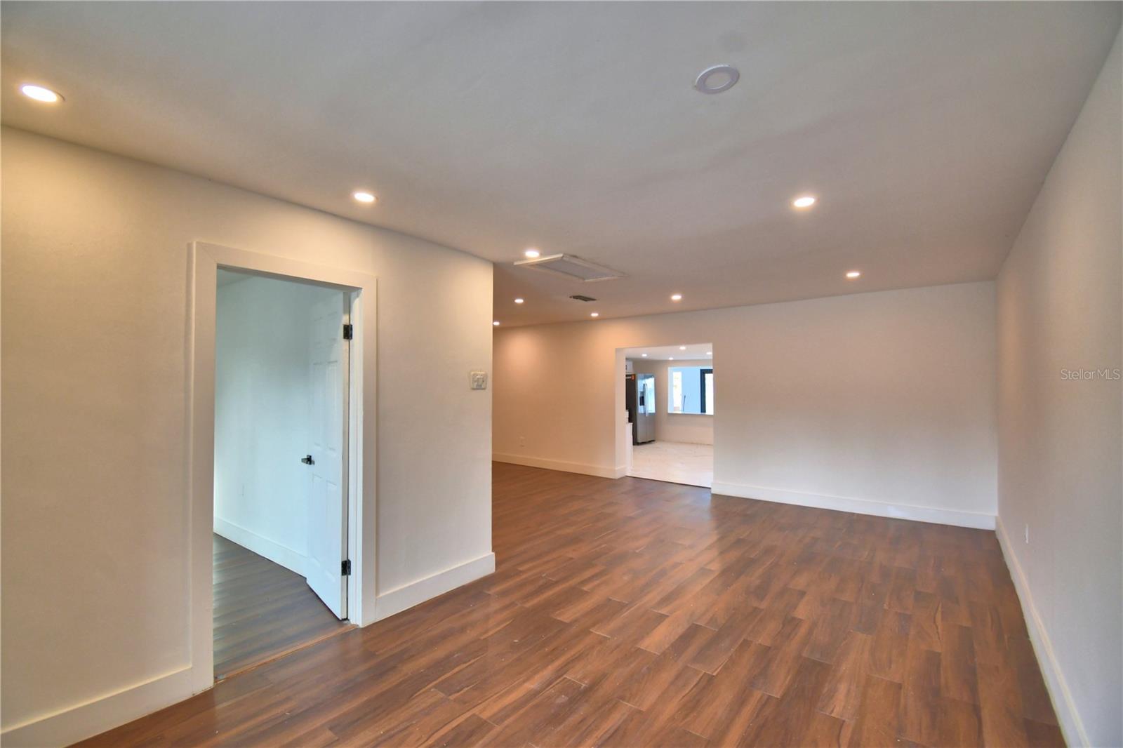 EAST VIEW PKWY - Residential