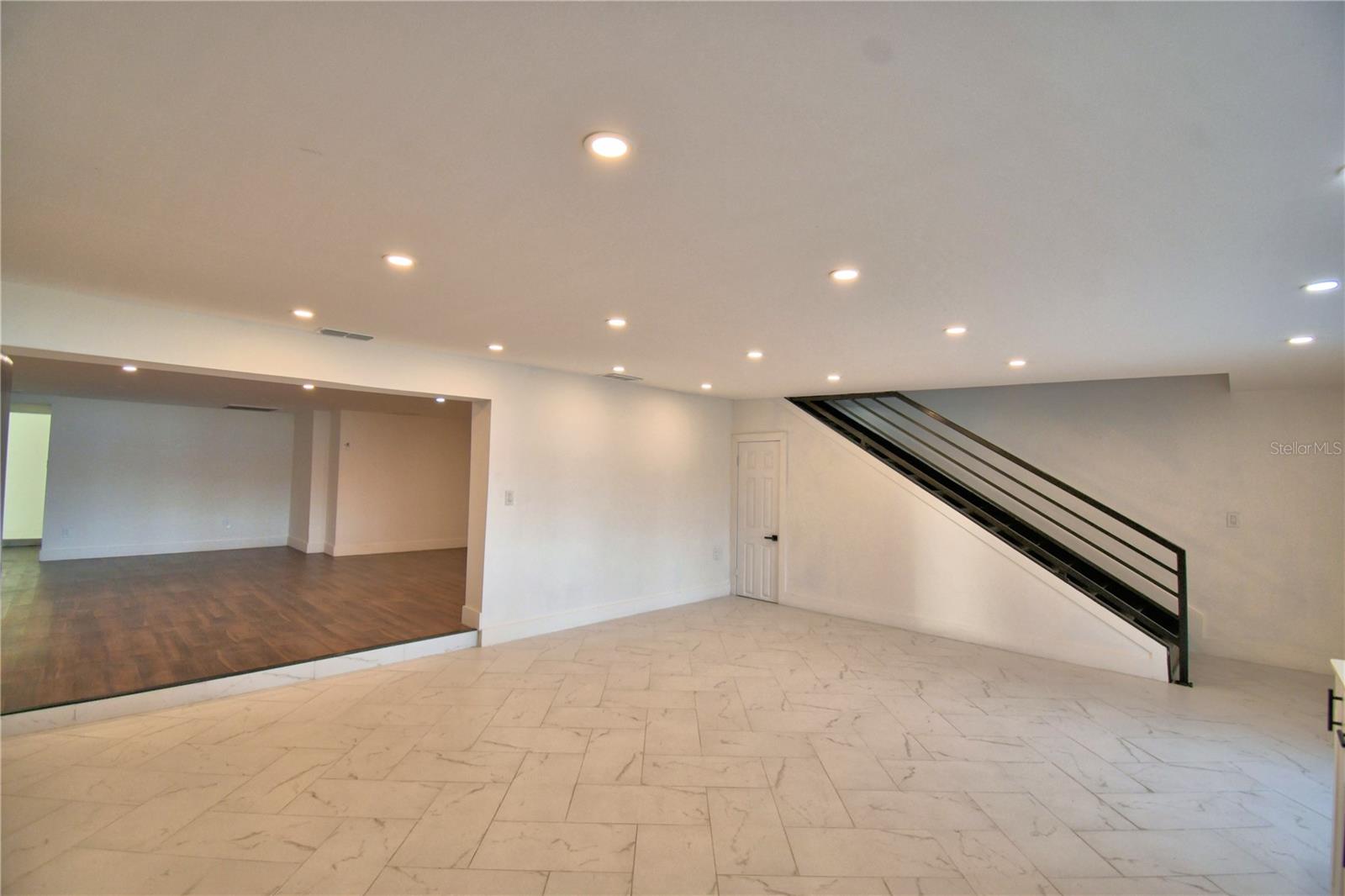 EAST VIEW PKWY - Residential