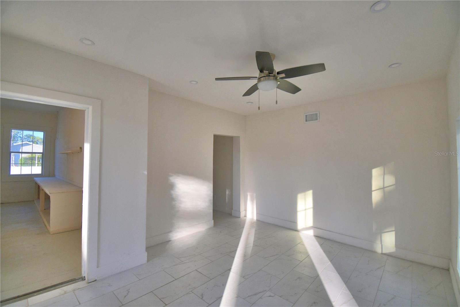 EAST VIEW PKWY - Residential