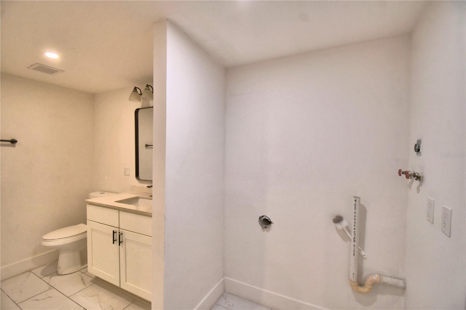 EAST VIEW PKWY - Residential