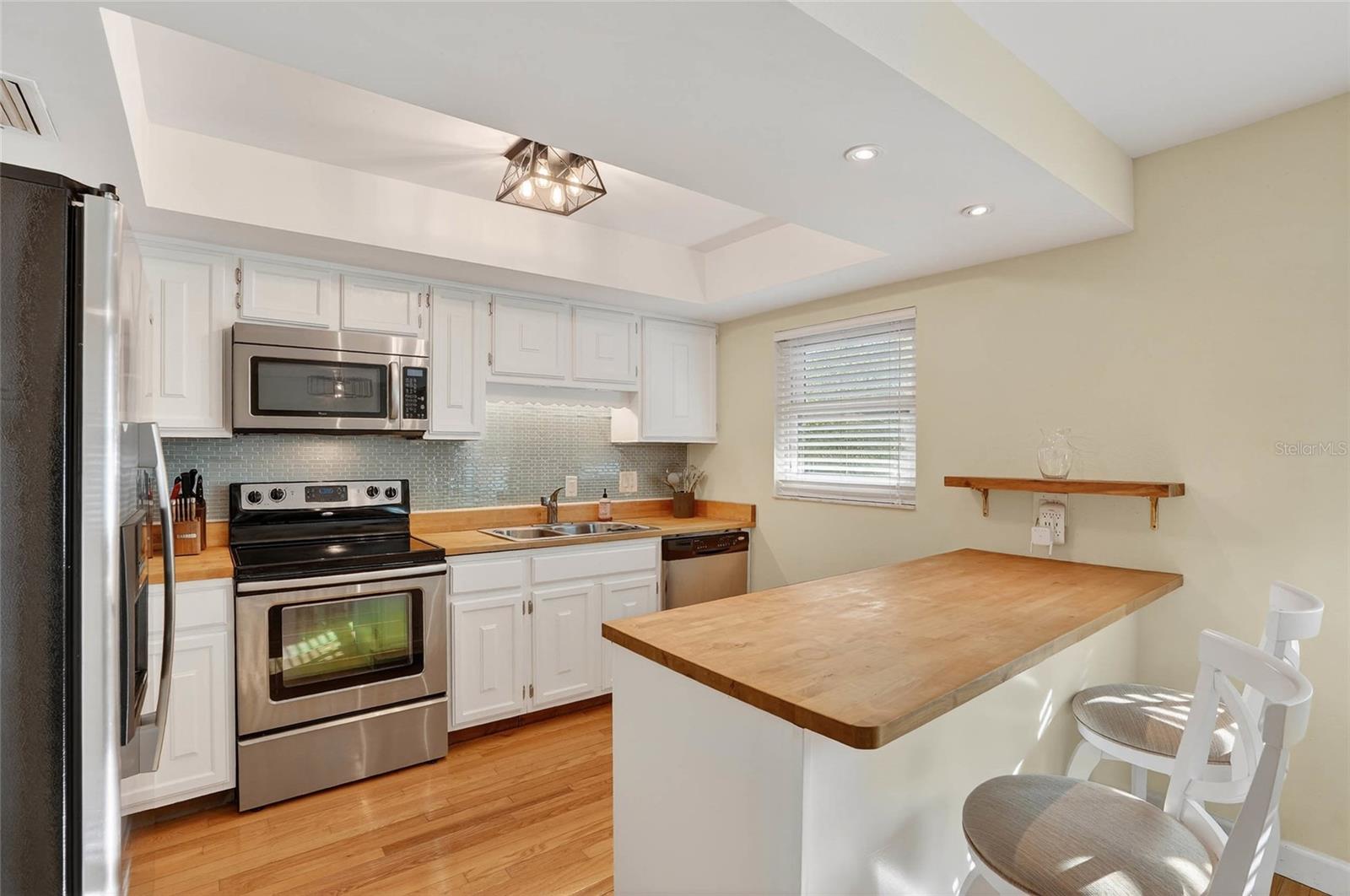 HICKORY GROVE CONDO - Residential