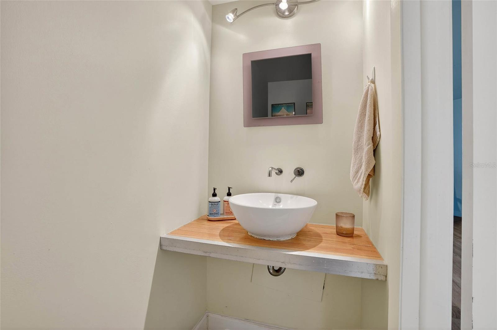 HICKORY GROVE CONDO - Residential