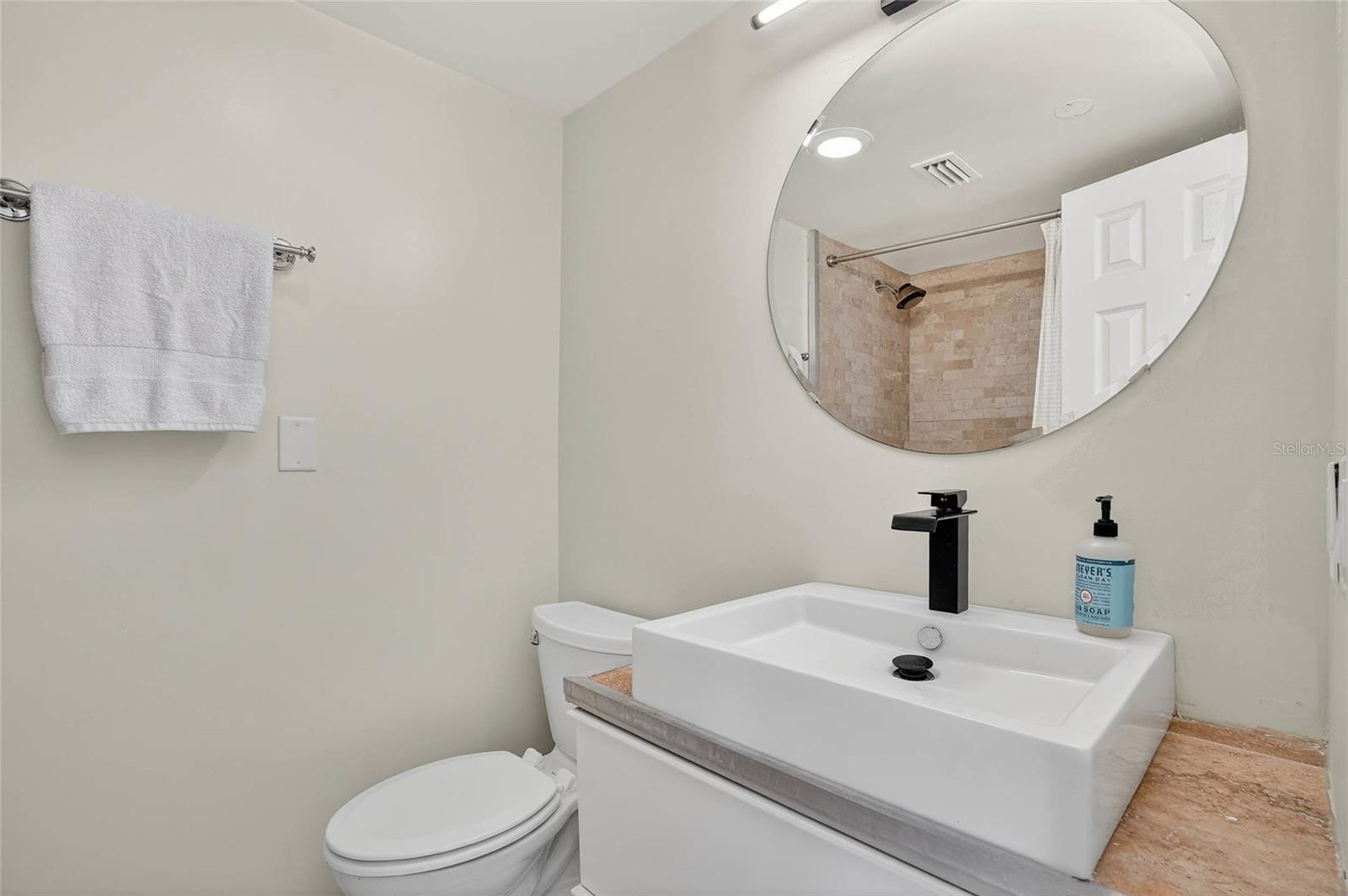 HICKORY GROVE CONDO - Residential