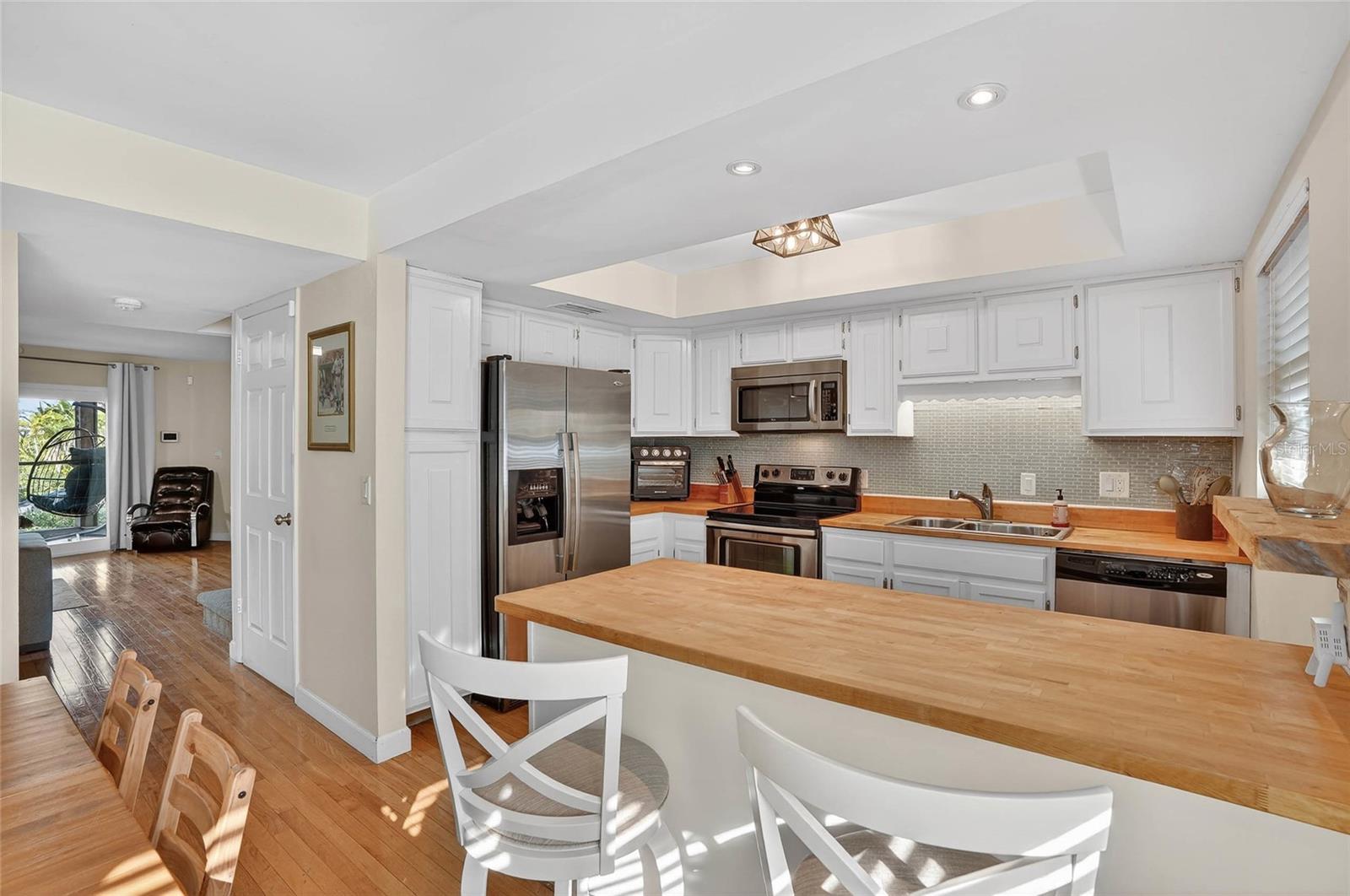 HICKORY GROVE CONDO - Residential