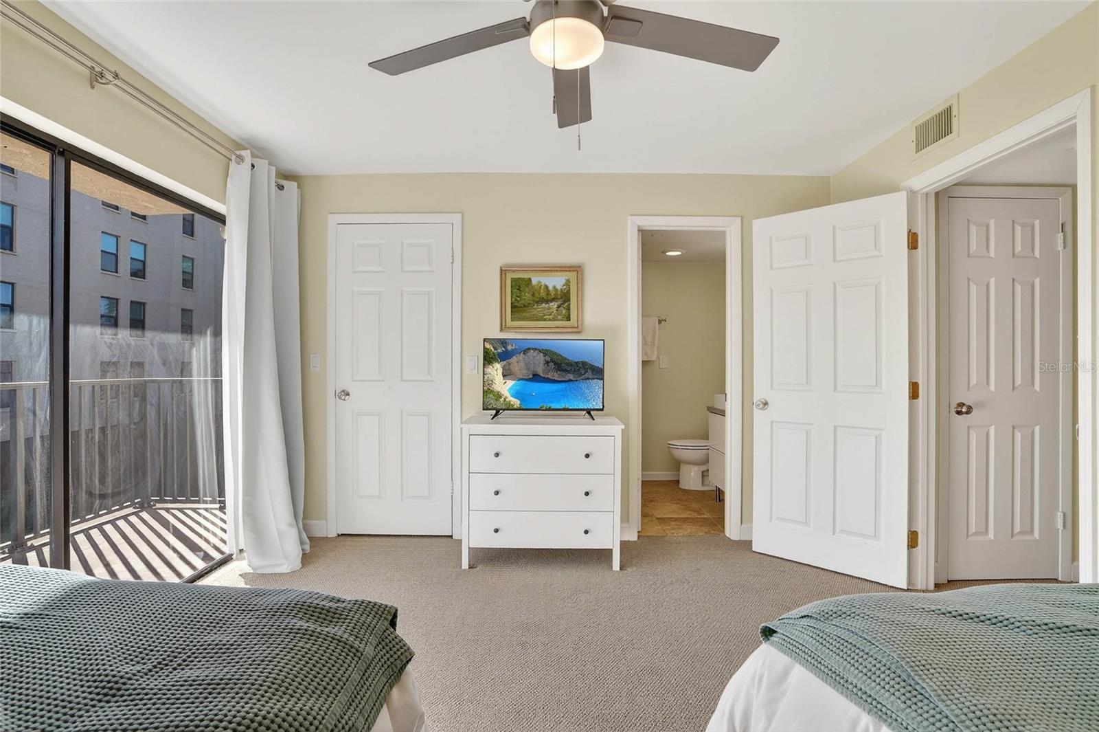 HICKORY GROVE CONDO - Residential