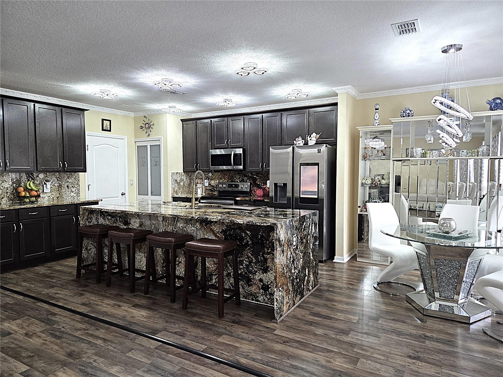 4529 REISSWOOD LOOP