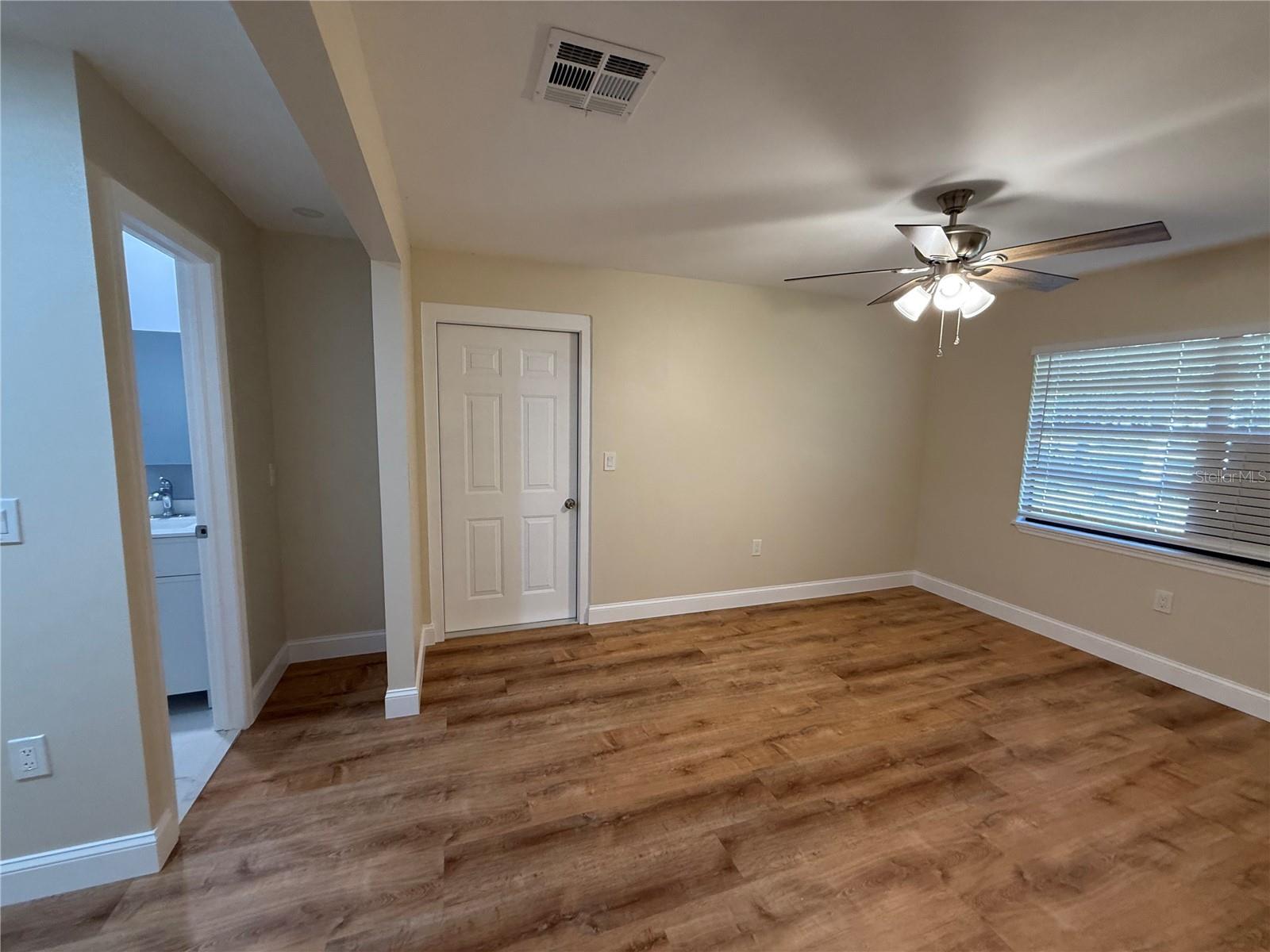 HOURGLASS LAKE REP - Residential