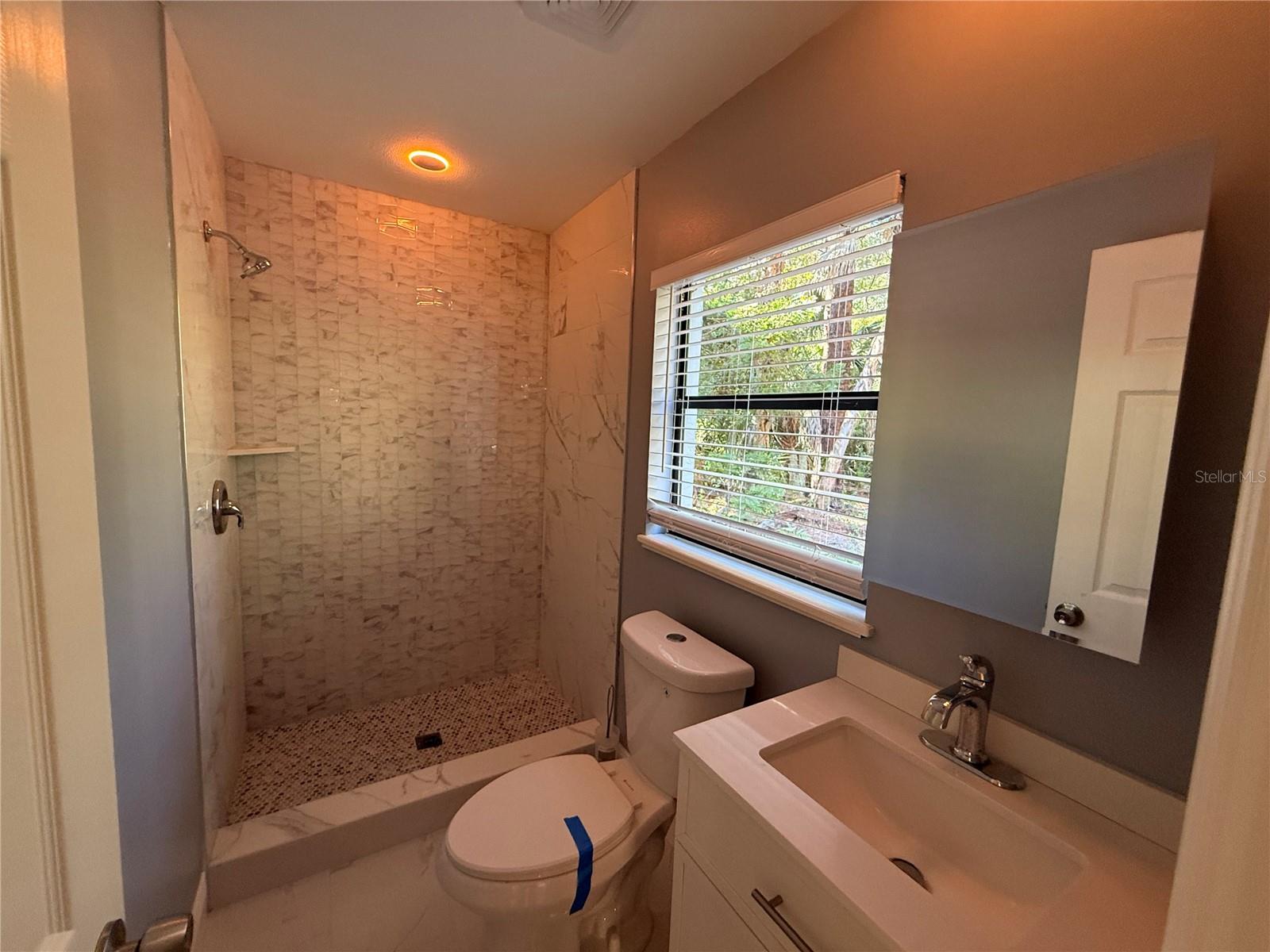 HOURGLASS LAKE REP - Residential